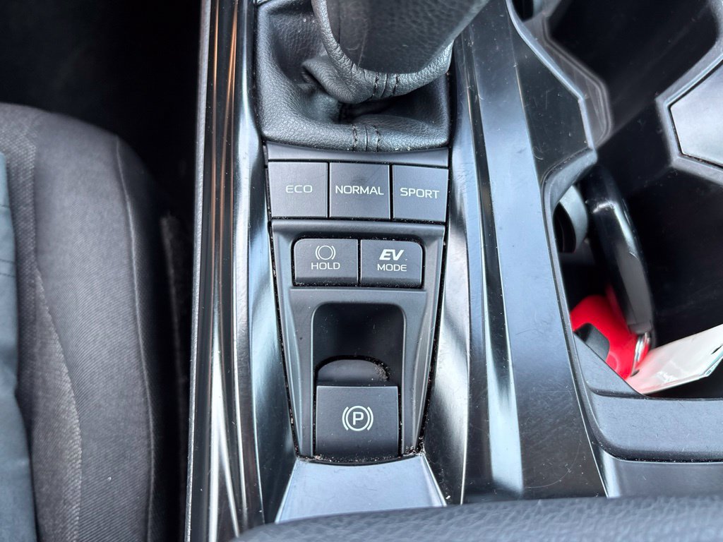 Used 2025 Toyota Camry LE FWD image 42