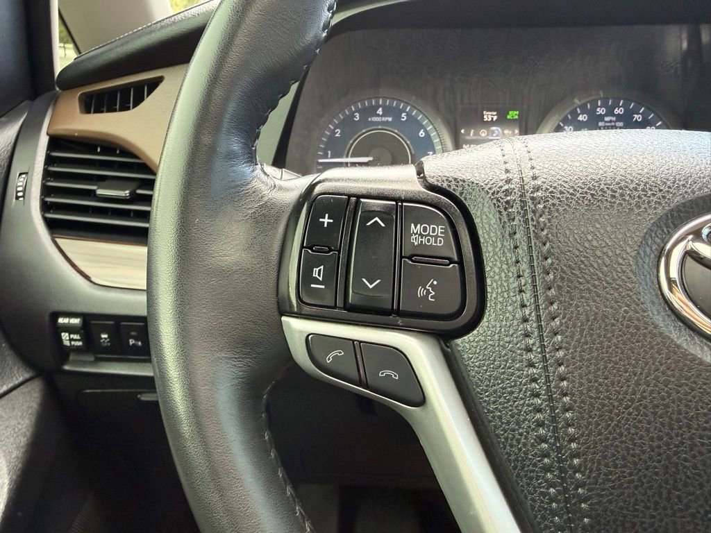 Used 2020 Toyota Sienna Limited Premium AWD/4WD image 23