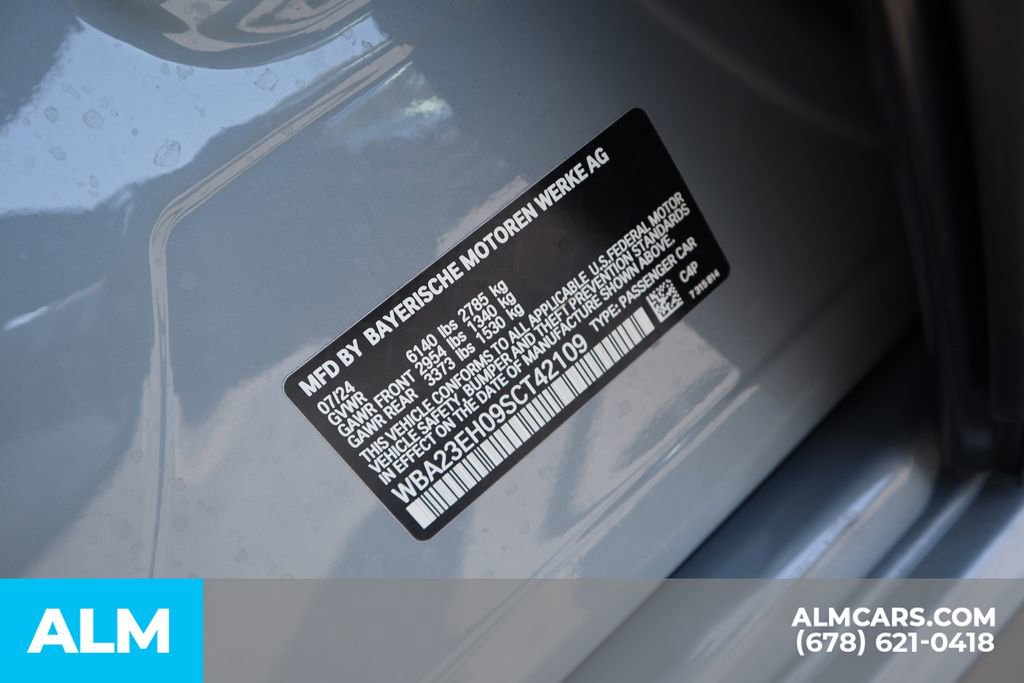 Used 2025 BMW 740i w/ Premium Package image 40