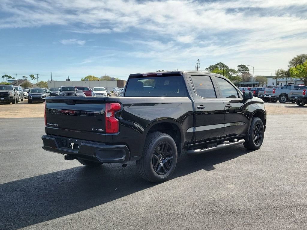 Used 2025 Chevrolet Silverado 1500 Custom image 17