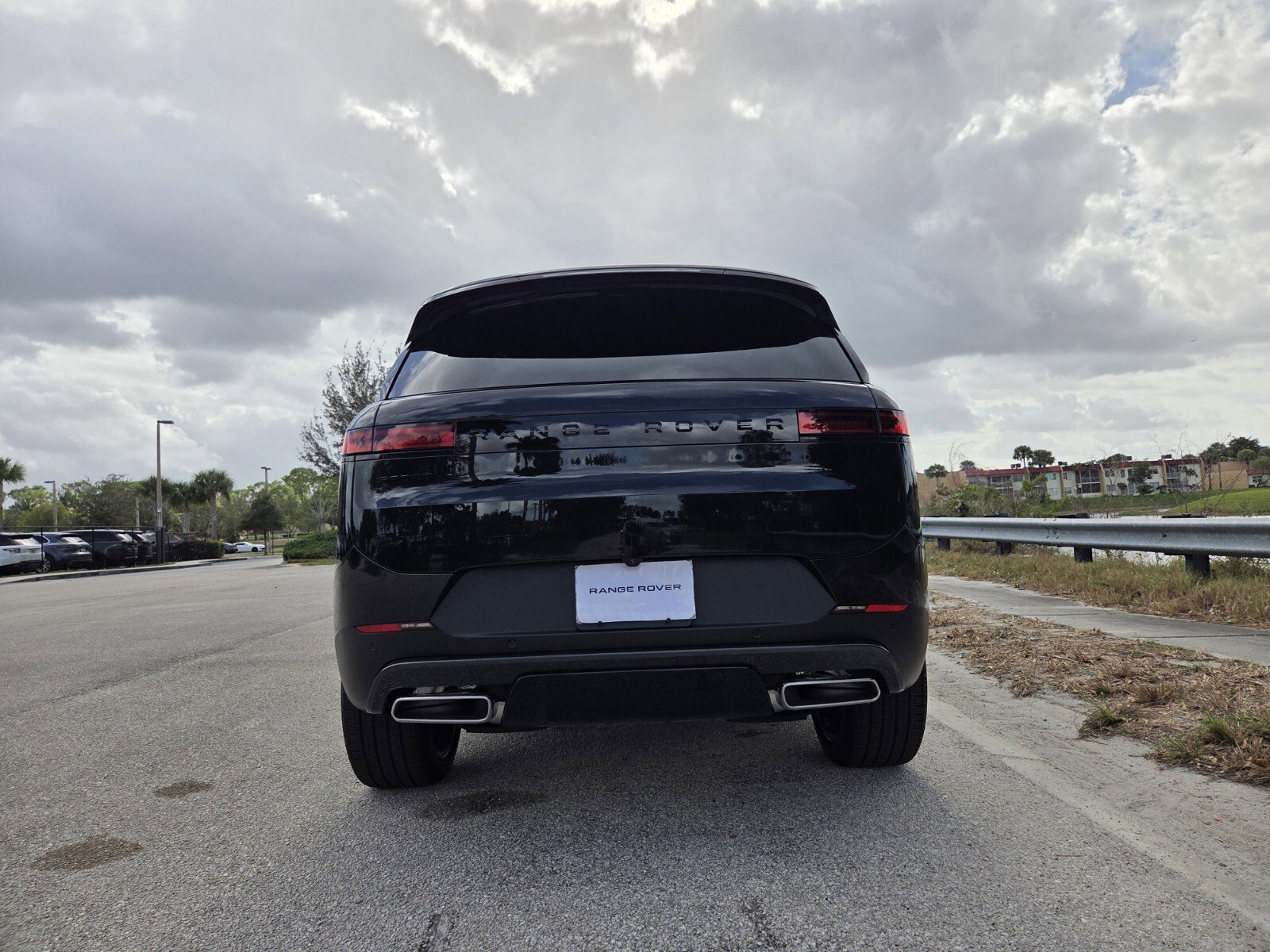 New 2025 Land Rover Range Rover Sport SE image 6