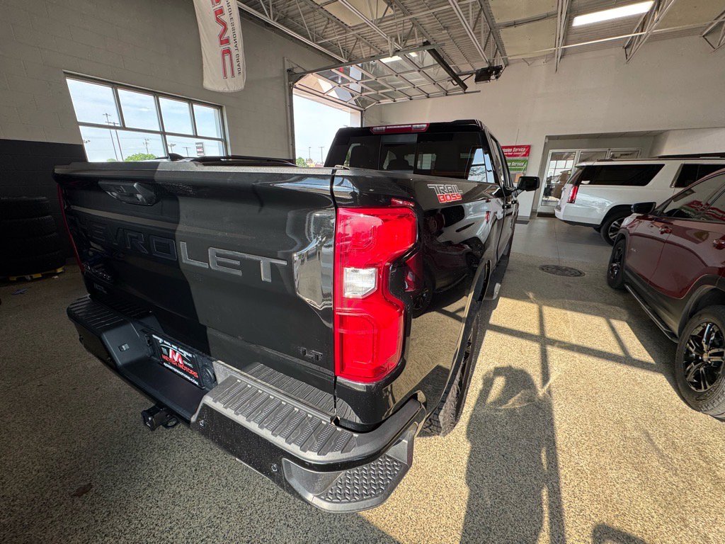 Used 2024 Chevrolet Silverado 1500 LT Trail Boss w/ LT Trail Boss Premium Package image 5