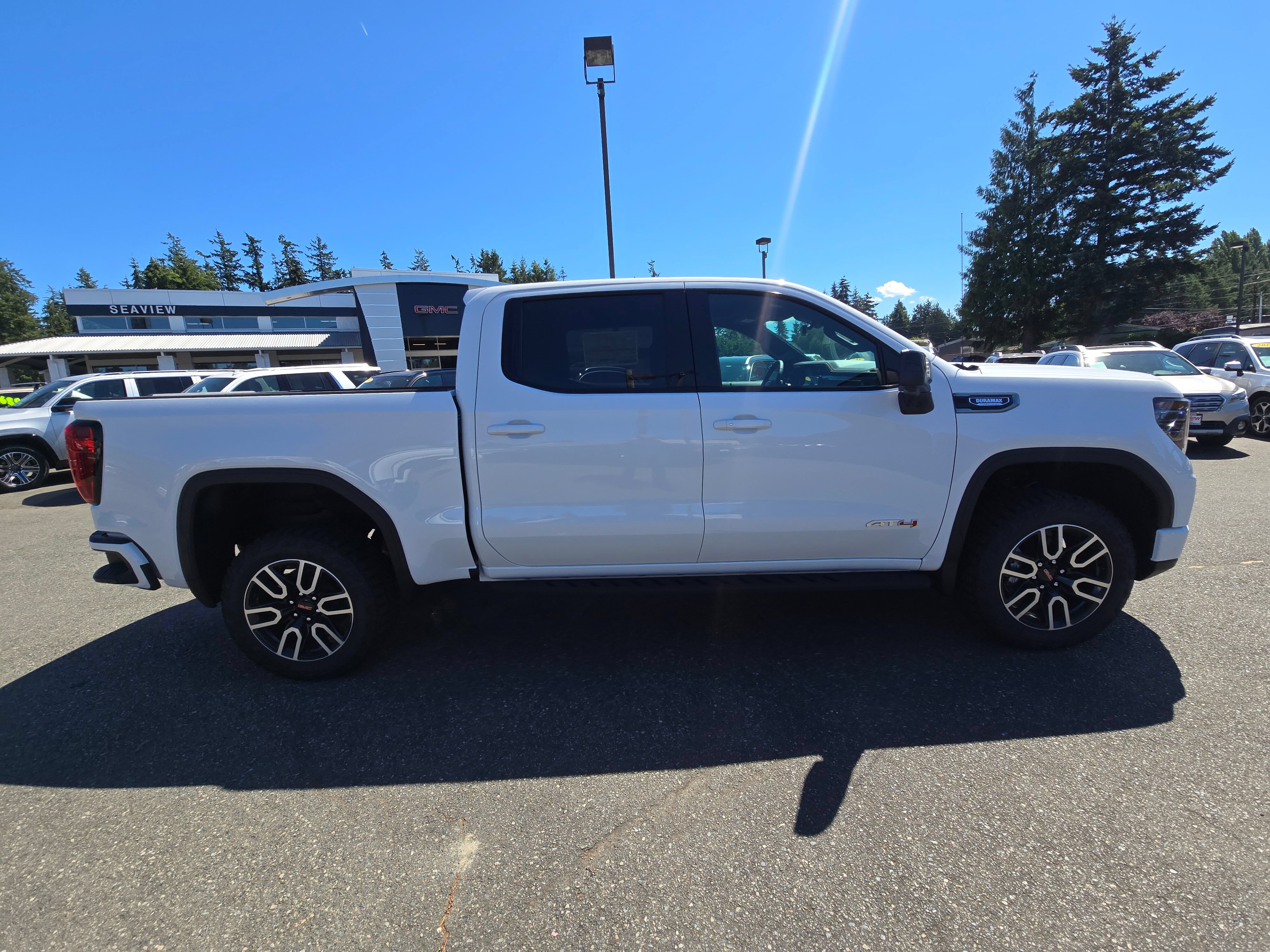 New 2026 GMC Sierra 1500 AT4 w/ AT4 Premium Package AWD/4WD image 8