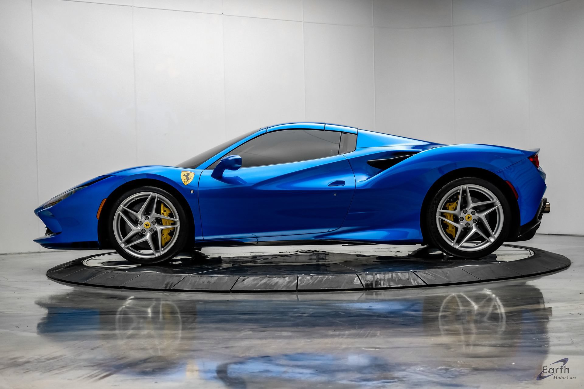 Used 2023 Ferrari F8 Tributo RWD image 10