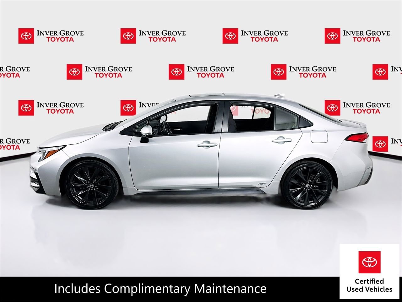 Certified 2024 Toyota Corolla SE w/ SE Package image 8