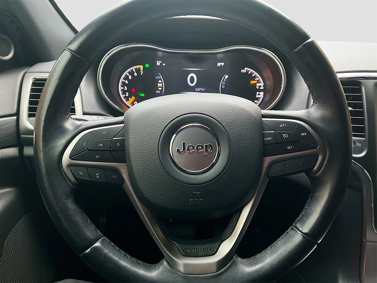 Used 2019 Jeep Grand Cherokee Laredo image 11