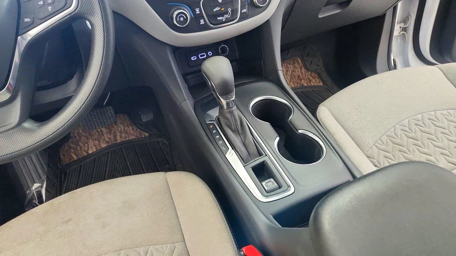 Used 2024 Chevrolet Equinox LS w/ Driver Confidence II Package FWD image 25