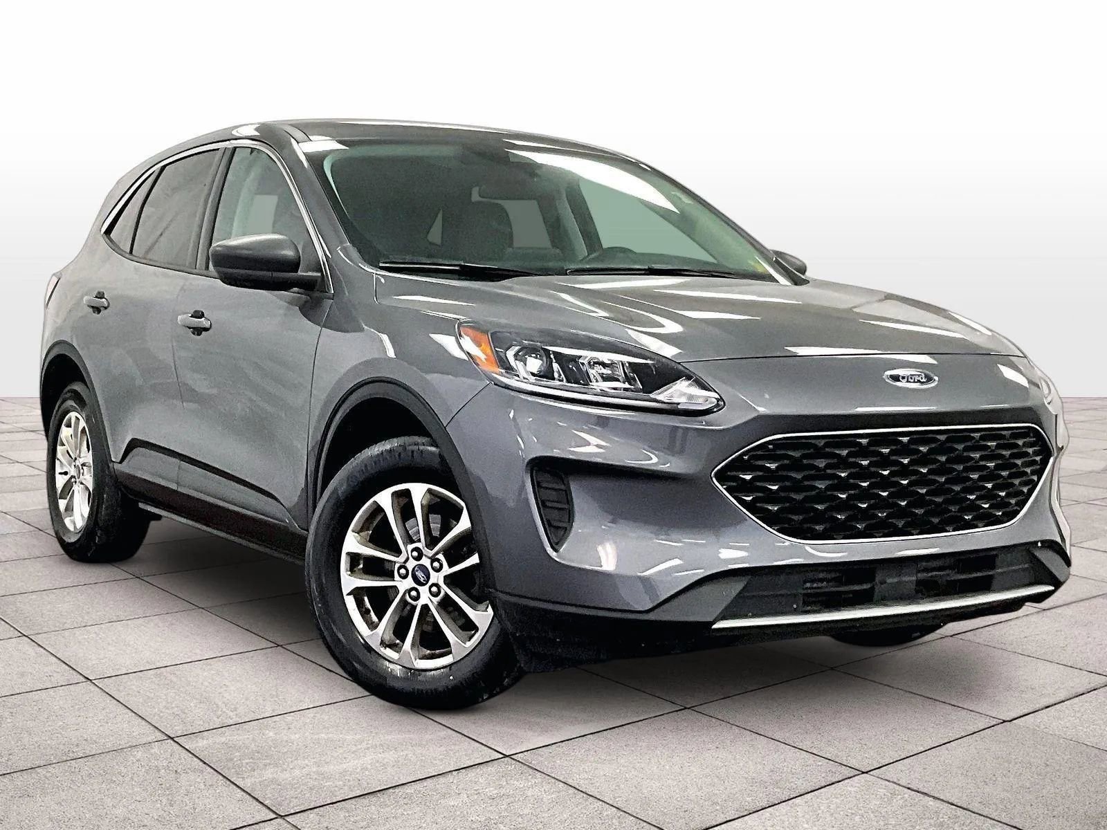 Certified 2022 Ford Escape SE image 2