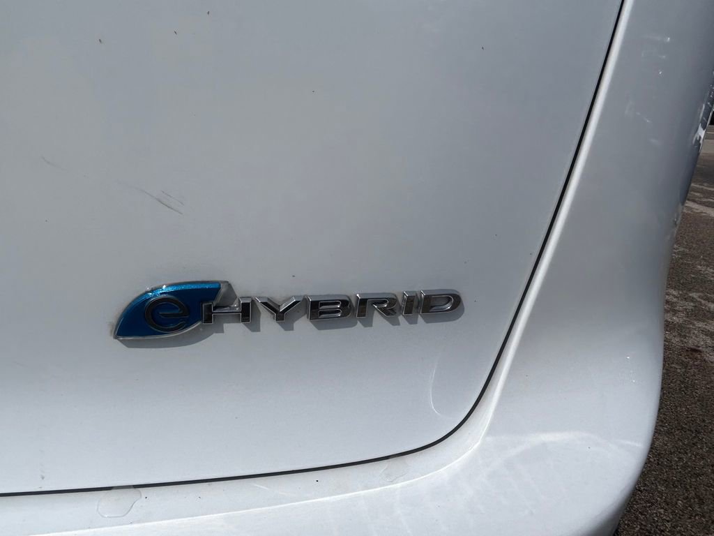 Used 2022 Chrysler Pacifica Limited FWD image 41