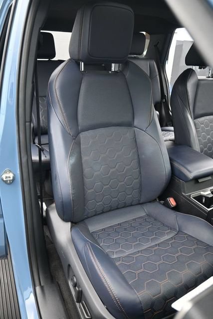 Used 2025 Toyota 4Runner Platinum AWD/4WD image 16