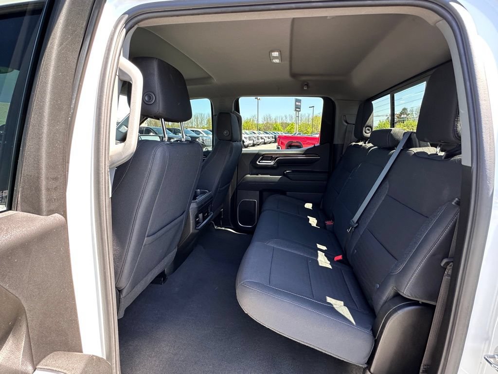 Used 2024 Chevrolet Silverado 1500 RST w/ Redline Edition AWD/4WD image 24
