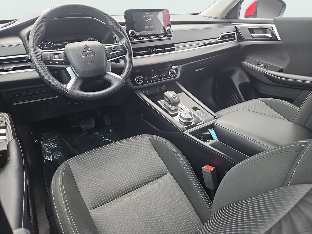 Used 2022 Mitsubishi Outlander ES AWD/4WD image 7