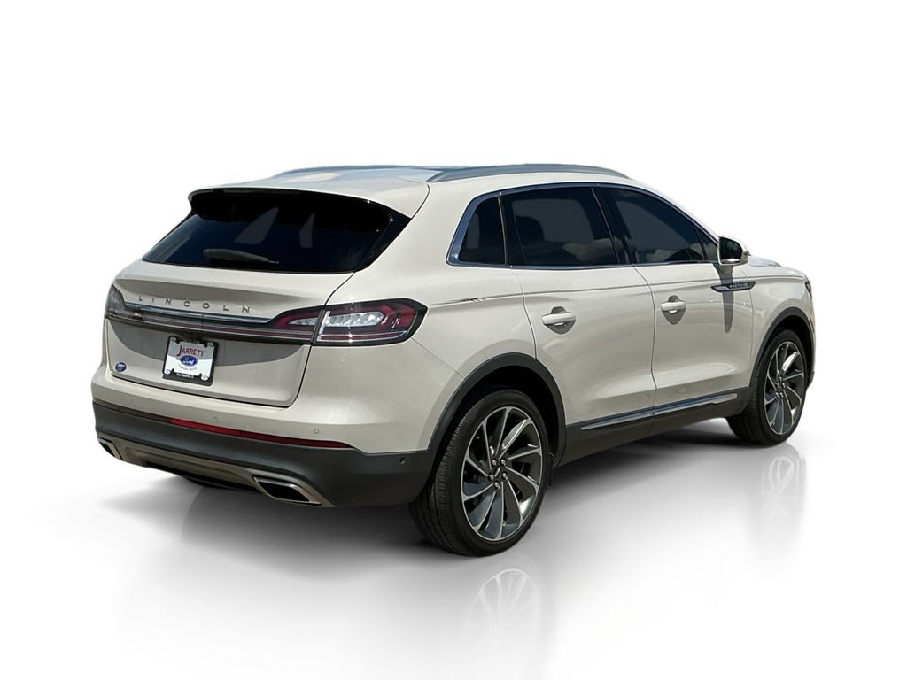 Used 2023 Lincoln Nautilus Reserve w/ Equipment Group 201A FWD image 7