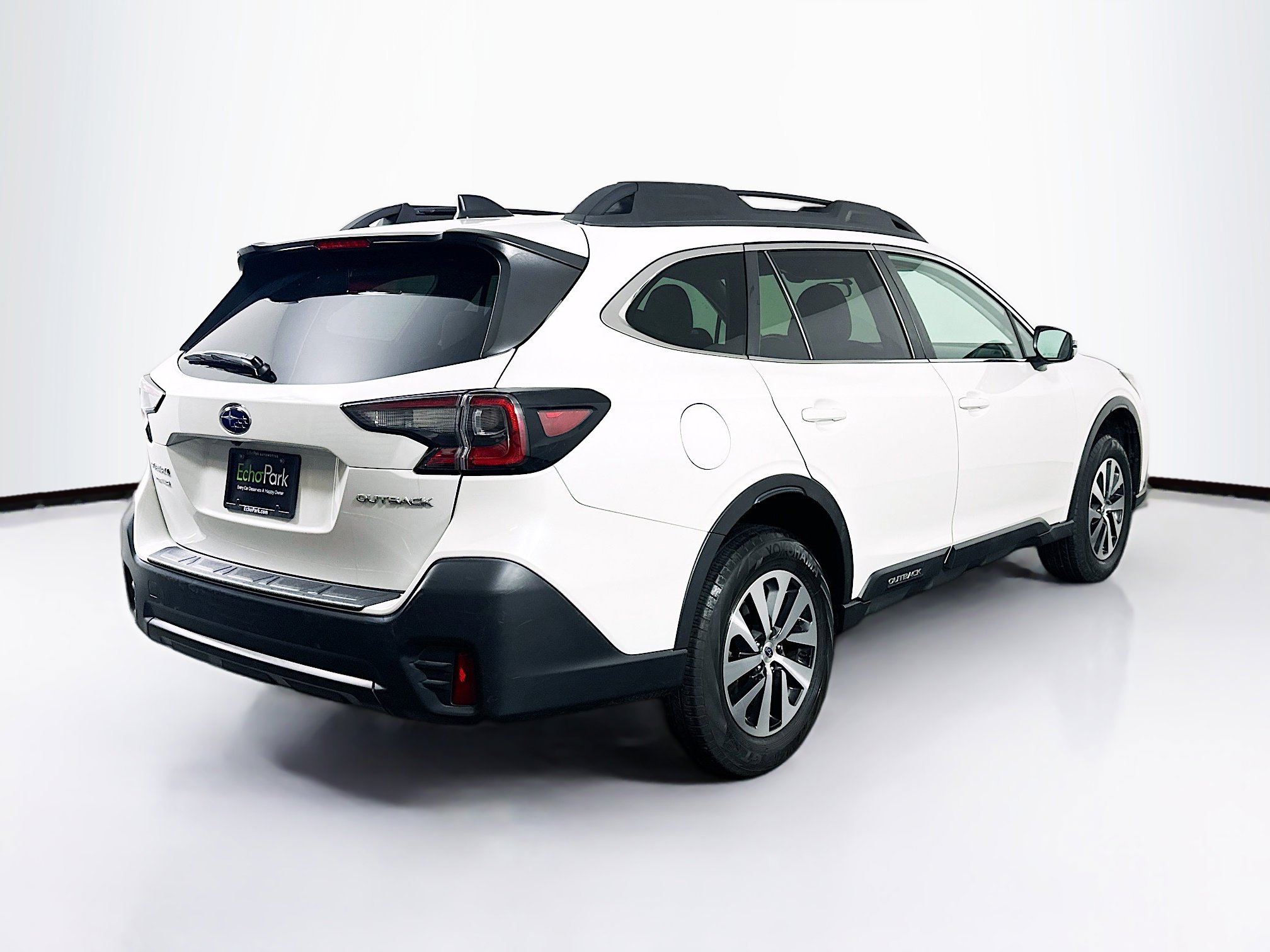 Used 2022 Subaru Outback Premium image 9