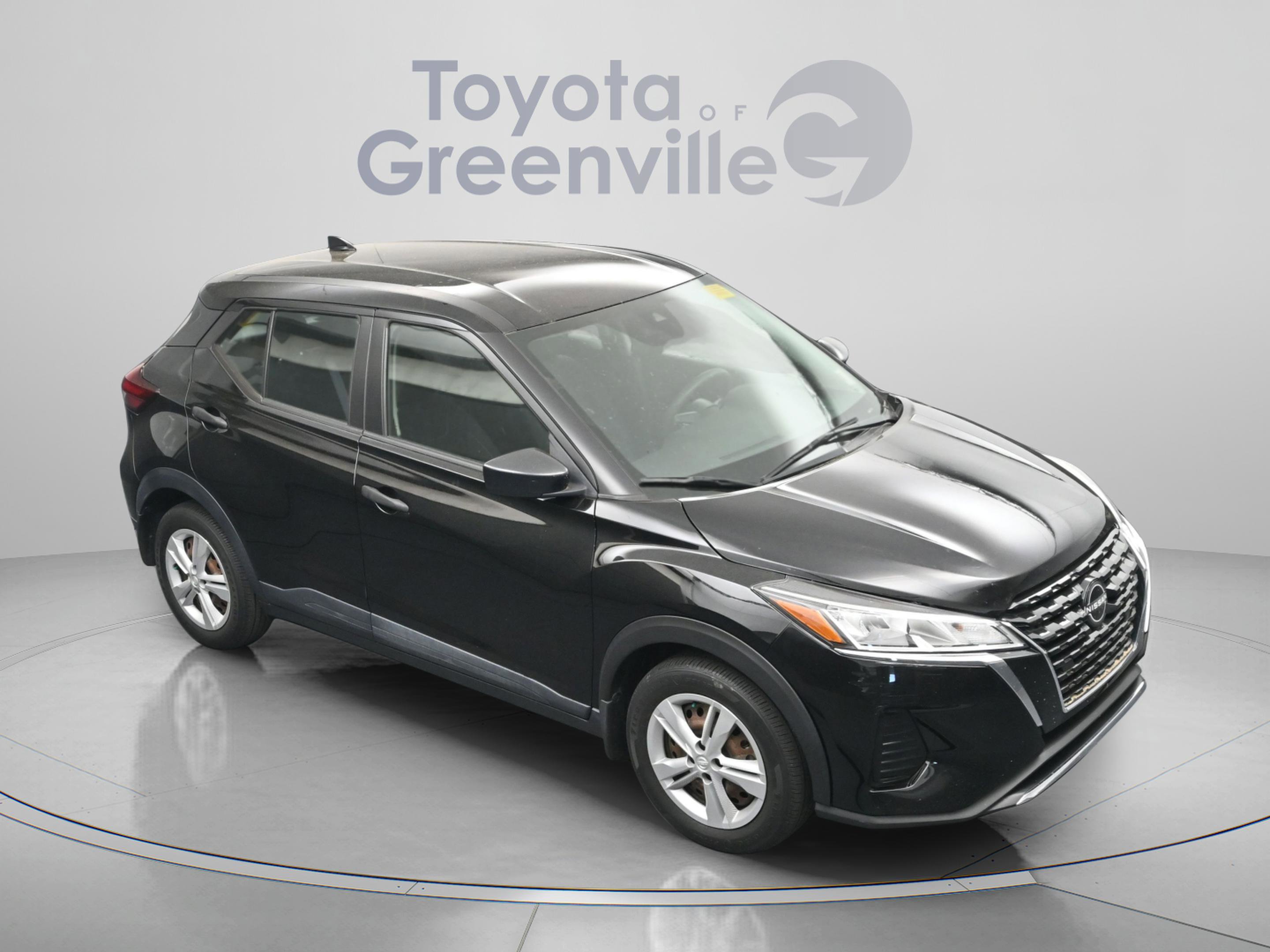 Used 2022 Nissan Kicks S image 19