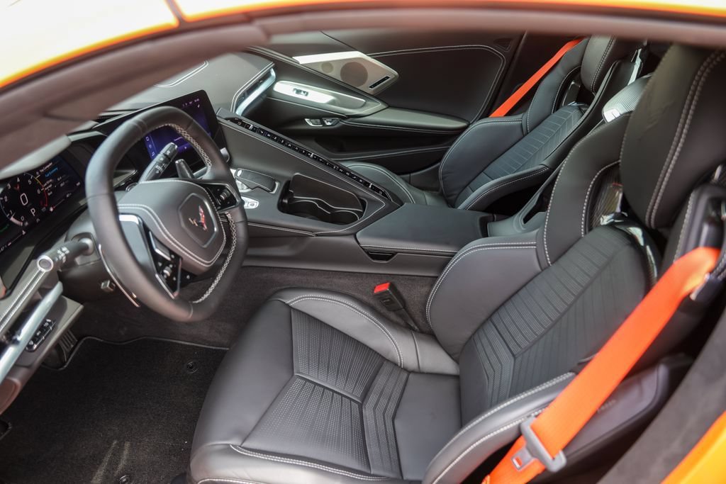 Used 2024 Chevrolet Corvette Stingray Premium Cpe w/ Battery Protection Package RWD image 9