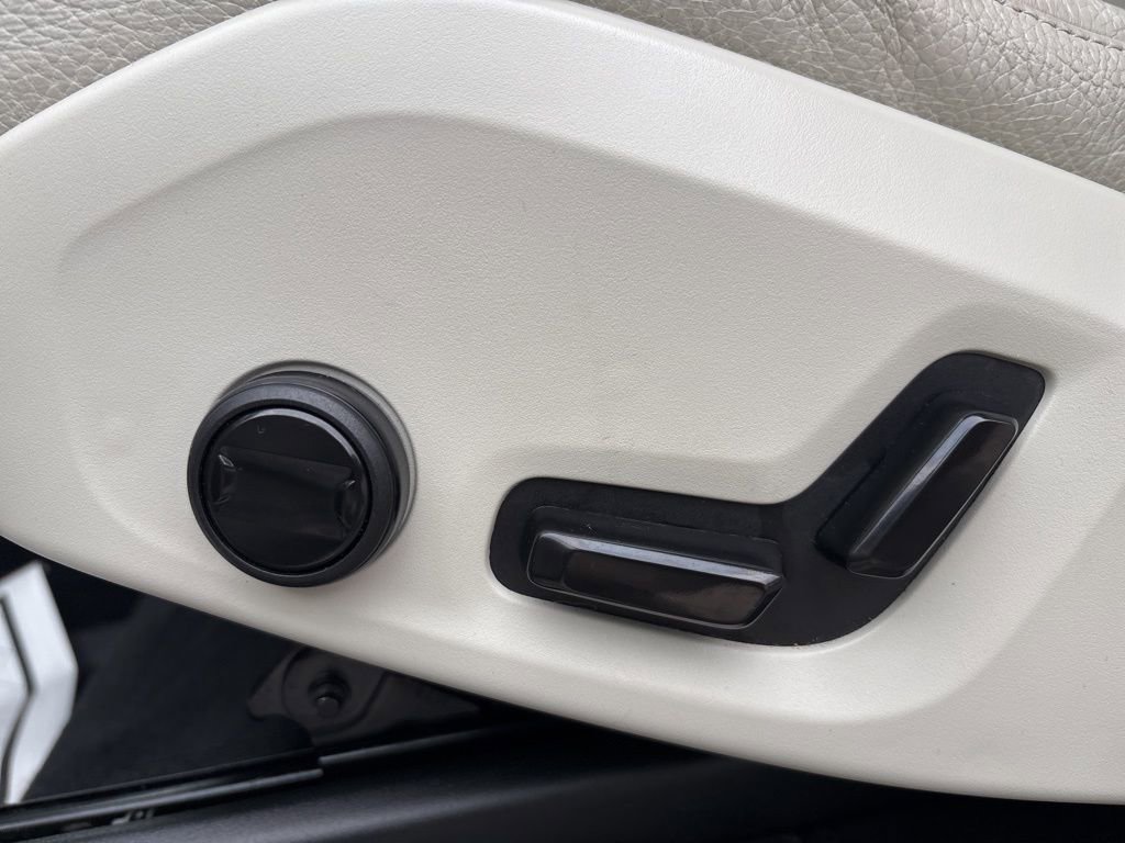 Certified 2023 Volvo XC90 B6 Plus w/ Protection Package Premier image 19