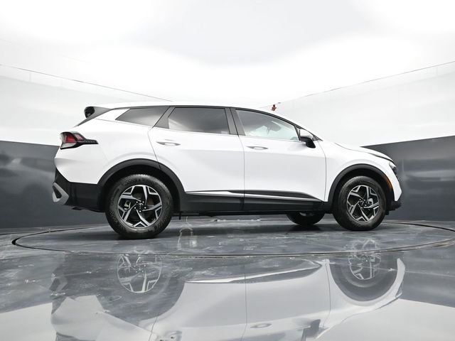 Used 2025 Kia Sportage LX image 50