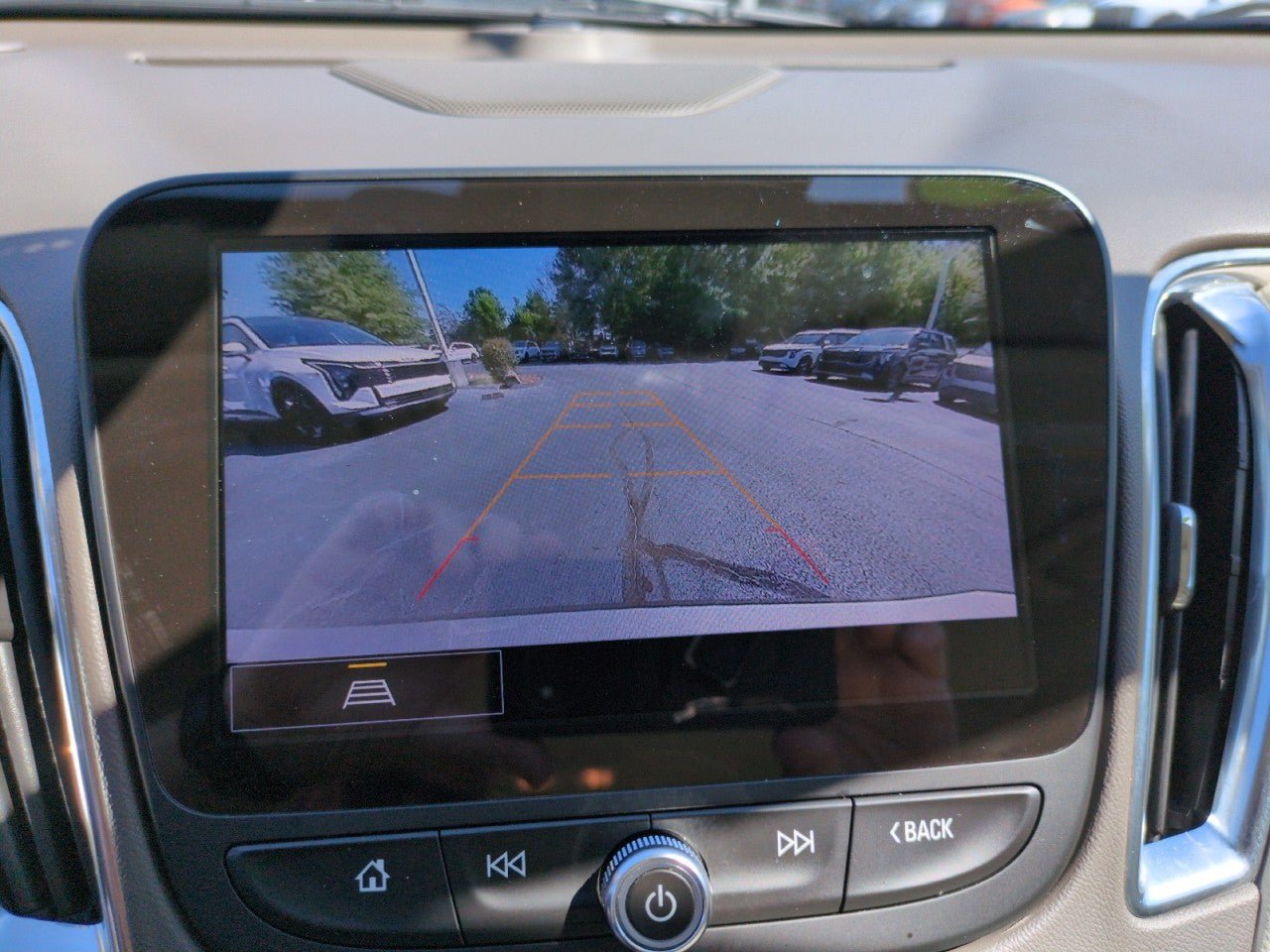 Used 2024 Chevrolet Malibu LT FWD image 18