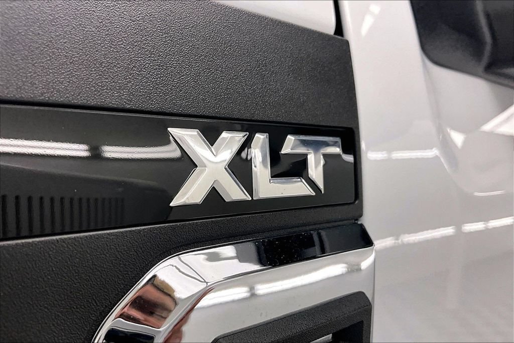 New 2026 Ford F350 XLT w/ FX4 Off-Road Package AWD/4WD image 7