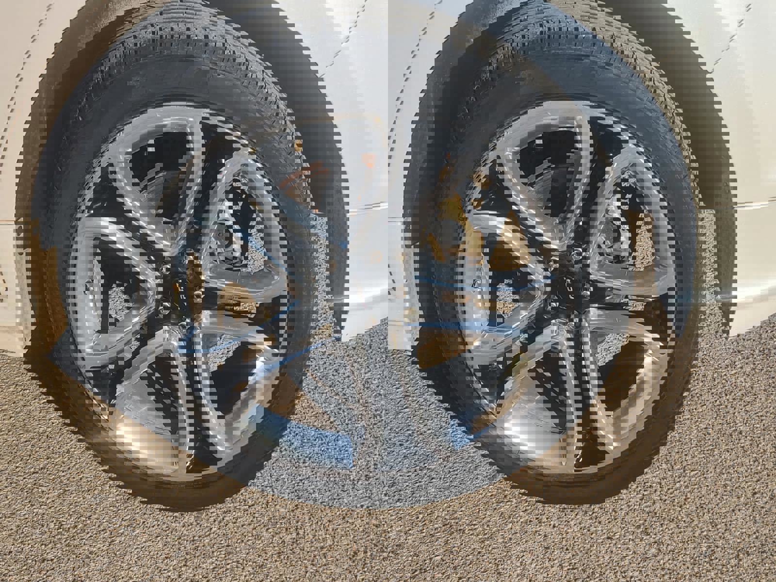 Used 2014 Ford Edge Sport w/ Driver Entry Package FWD image 13