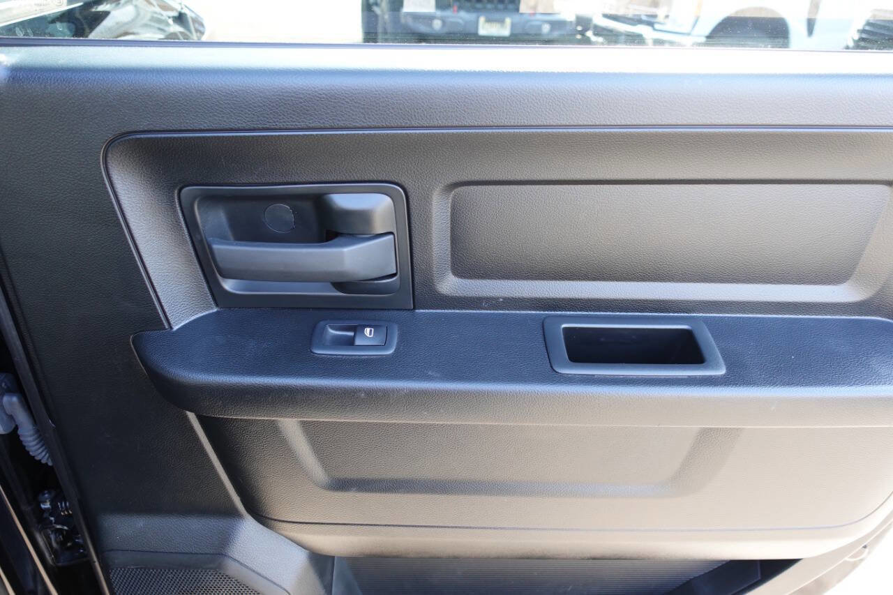 Used 2023 RAM 1500 Express w/ Wheel & Sound Group image 21