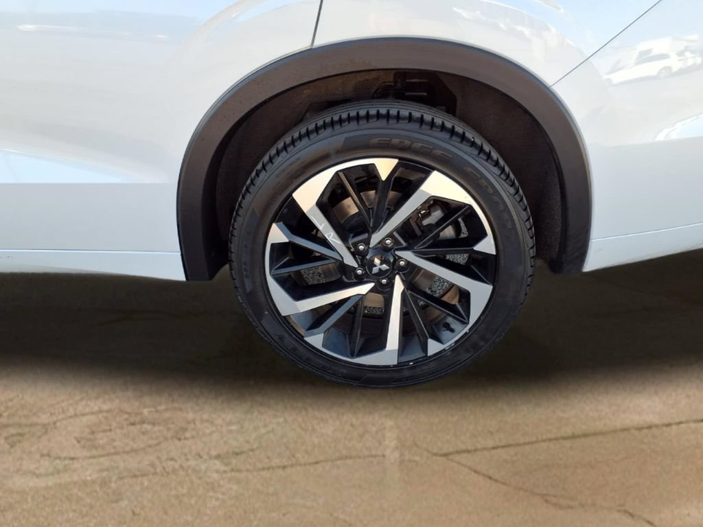 Used 2024 Mitsubishi Outlander SEL FWD image 25
