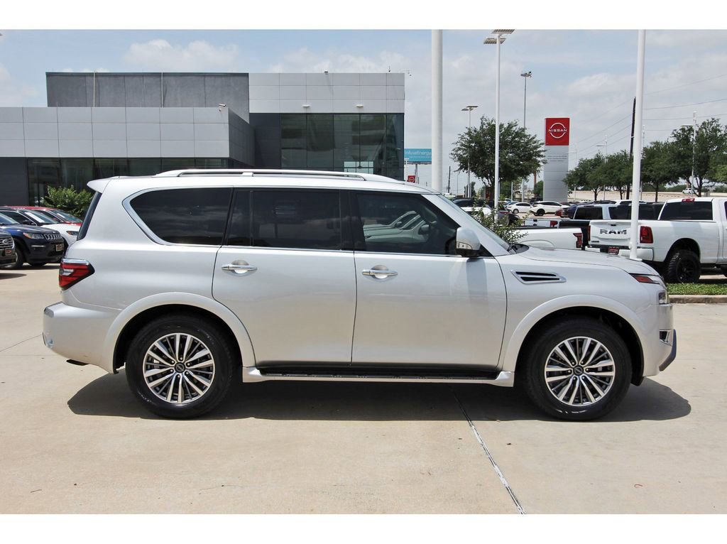 Used 2024 Nissan Armada SL w/ Captain's Chairs Package AWD/4WD image 5