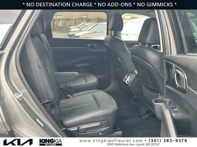 Used 2025 Kia Sorento EX image 17