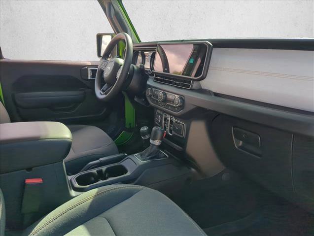 Used 2025 Jeep Wrangler Sport image 24