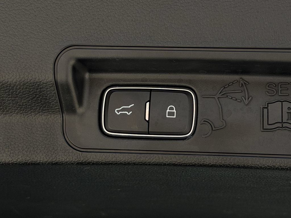 Used 2023 Ford Explorer Limited RWD image 28