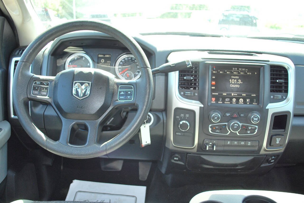 Used 2016 RAM 2500 SLT AWD/4WD image 22
