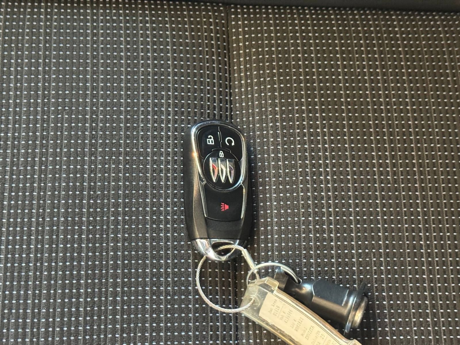 Used 2025 Buick Envista Preferred image 21