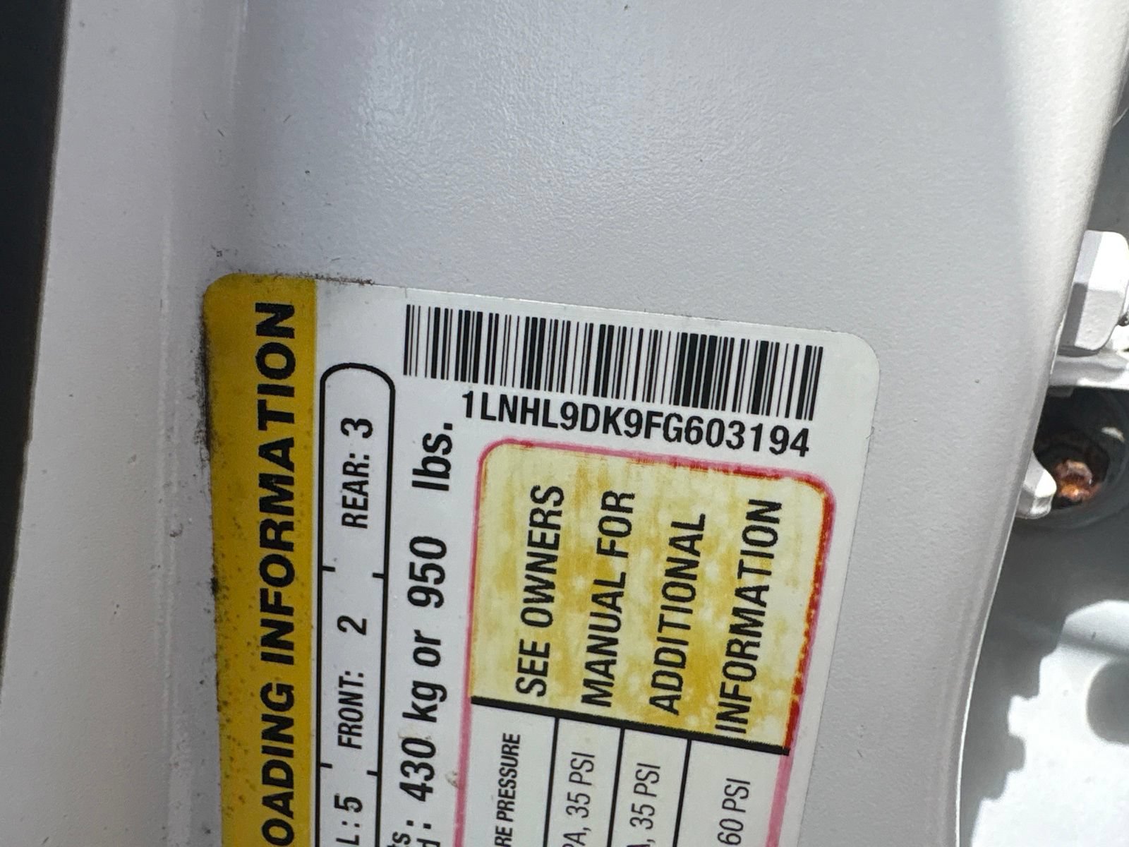 Used 2015 Lincoln MKS w/ Equipment Group 101A FWD image 13