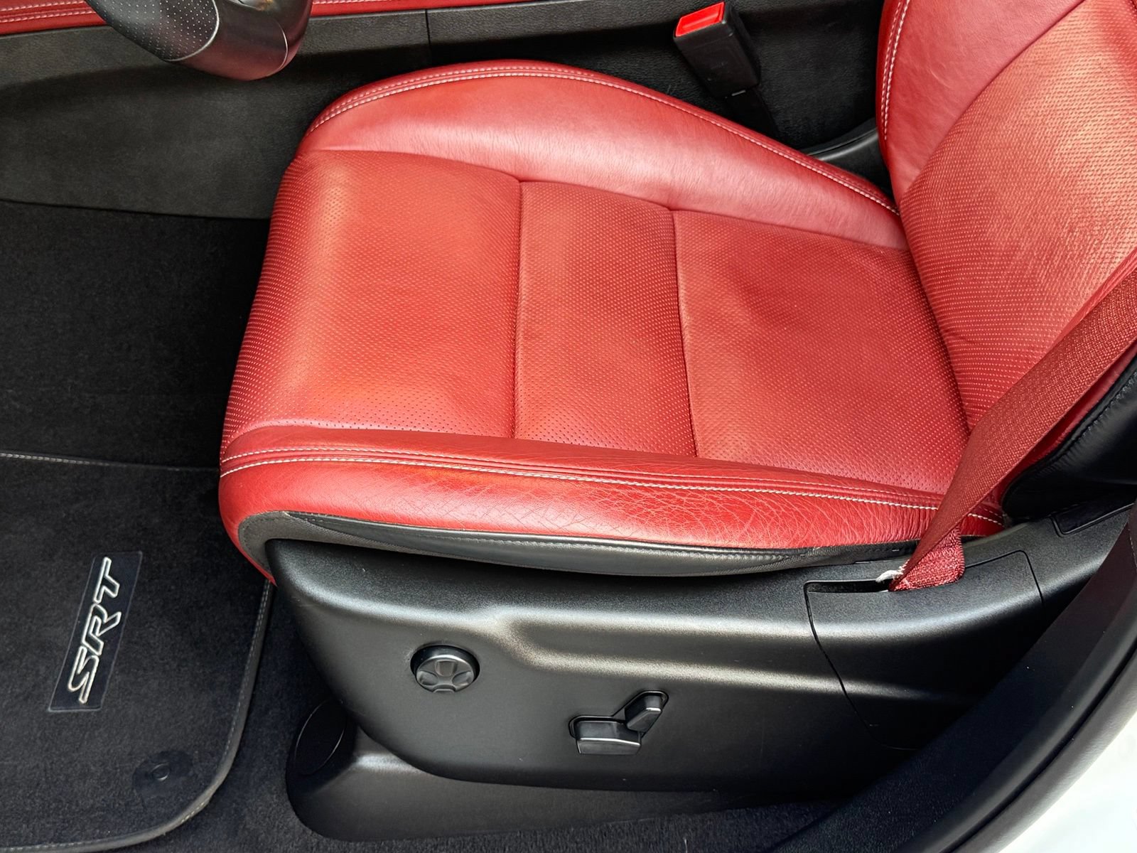 Used 2023 Dodge Durango SRT AWD/4WD image 40