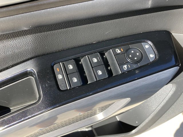 Used 2022 Nissan Pathfinder SL image 12