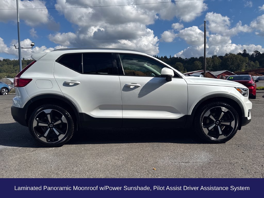 Used 2021 Volvo XC40 T5 Momentum w/ Premium Package AWD/4WD image 7