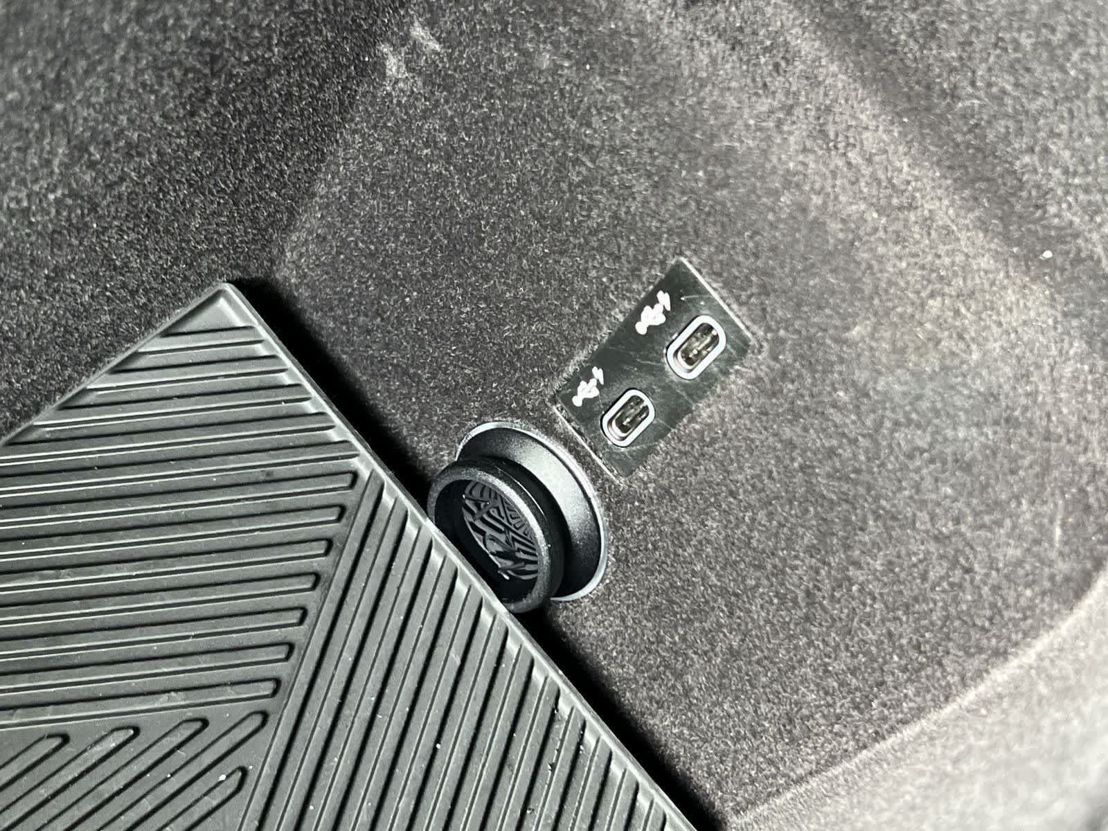 Used 2024 BMW 740i RWD image 37