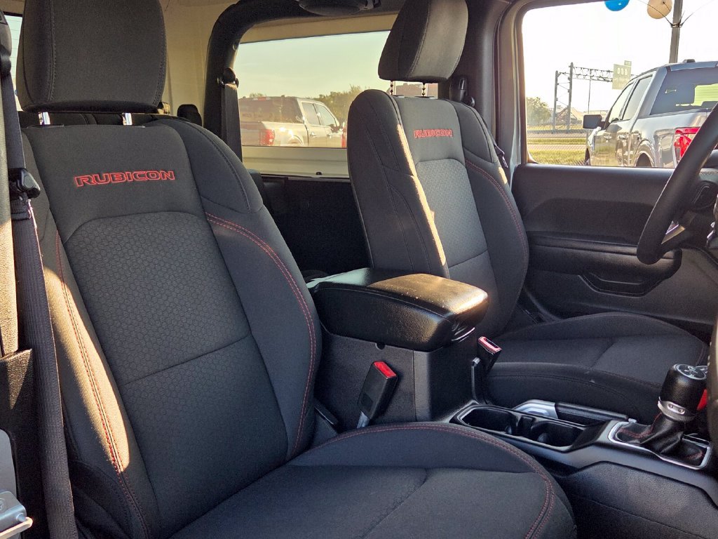 Used 2018 Jeep Wrangler Rubicon AWD/4WD image 9