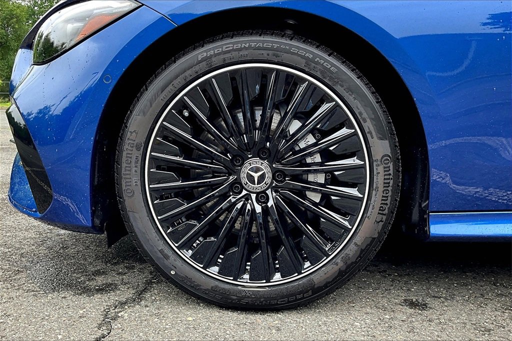 Used 2024 Mercedes-Benz CLE 300 4MATIC Coupe image 8