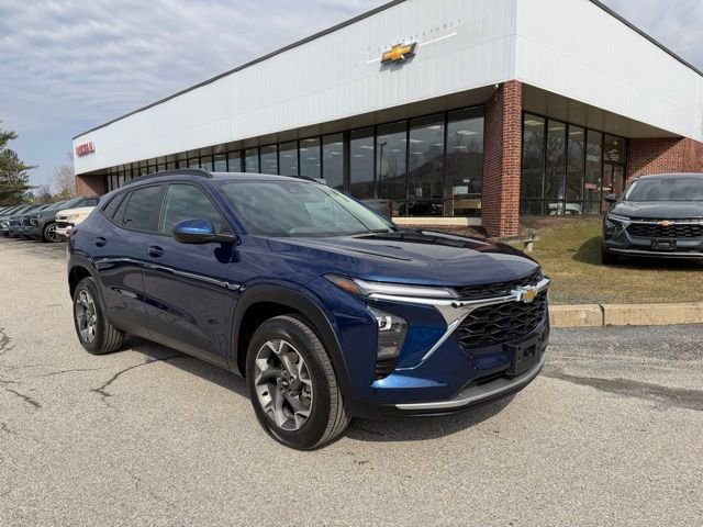 Used 2024 Chevrolet Trax LT w/ Driver Confidence Package