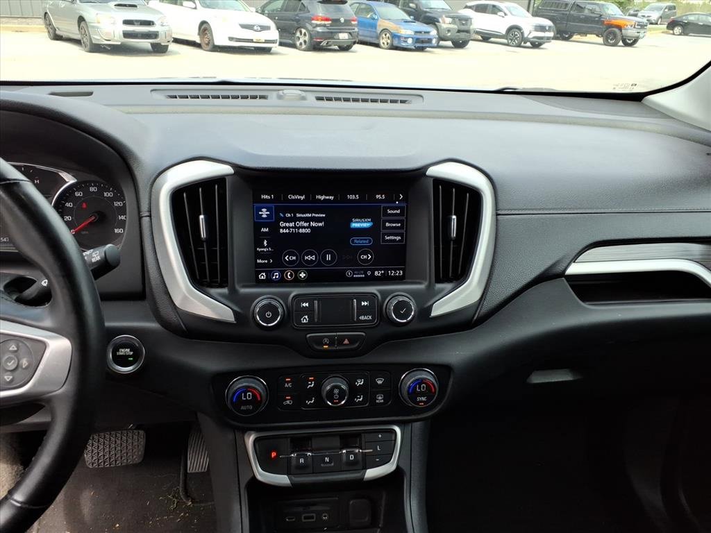 Used 2023 GMC Terrain SLT image 15