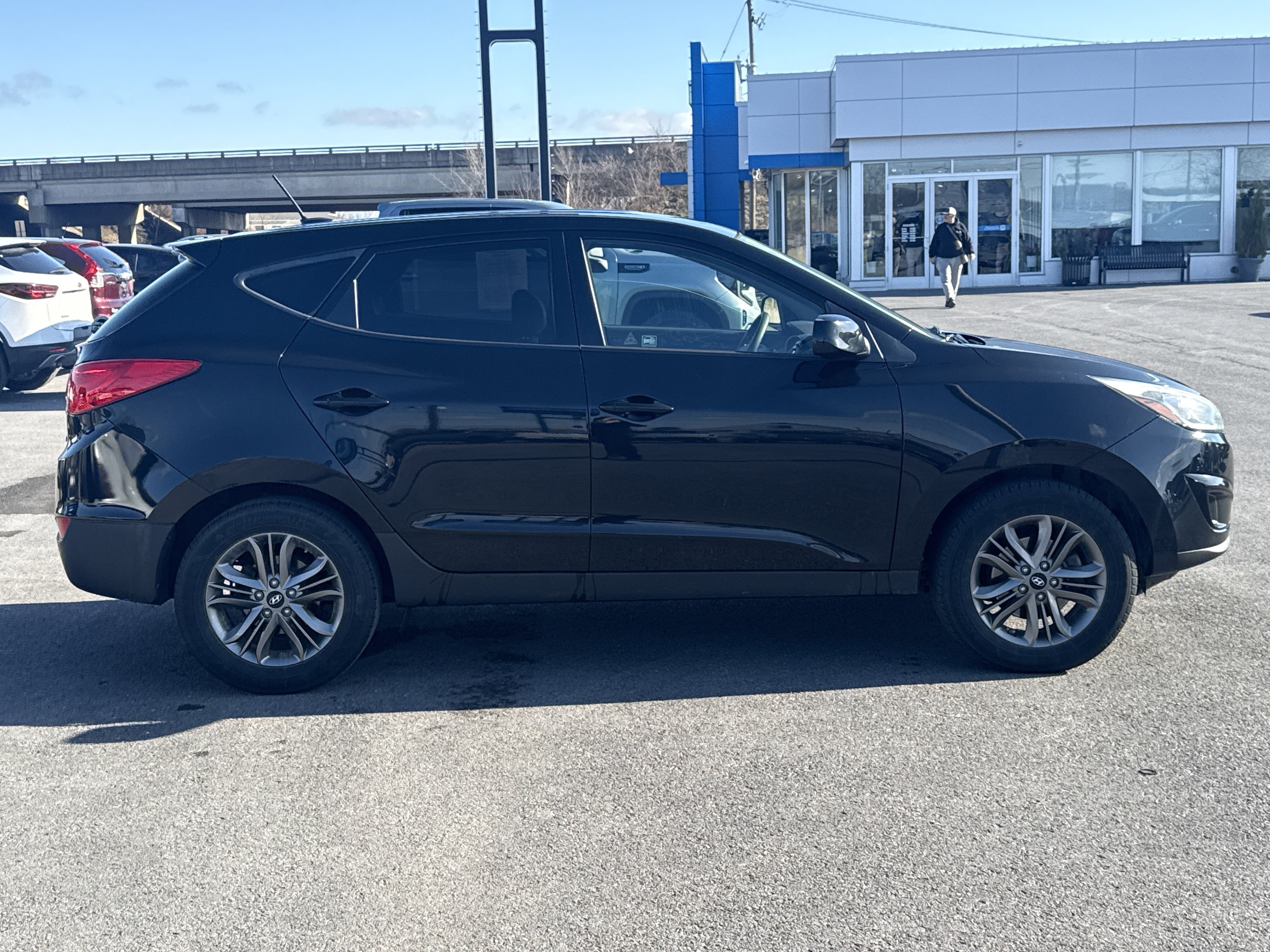 Used 2015 Hyundai Tucson GLS w/ Option Group 02 image 2