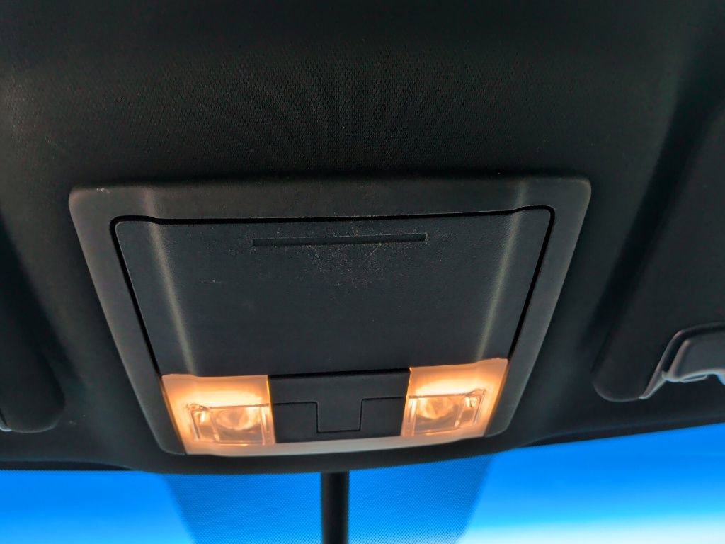 Used 2016 Ford Explorer XLT w/ Equipment Group 202A image 19