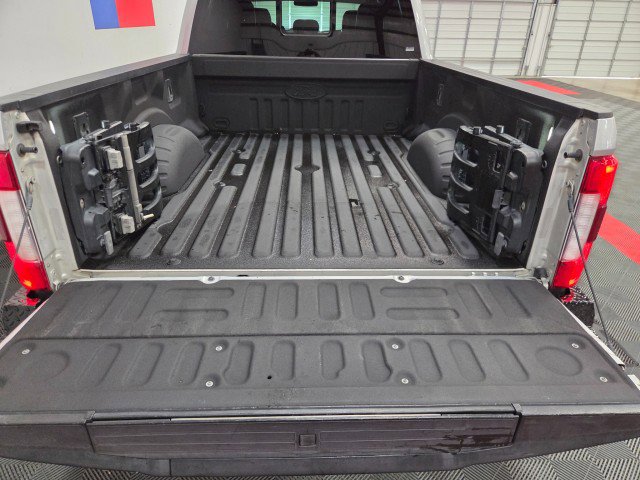 Used 2017 Ford F250 Platinum w/ Platinum Ultimate Package AWD/4WD image 33