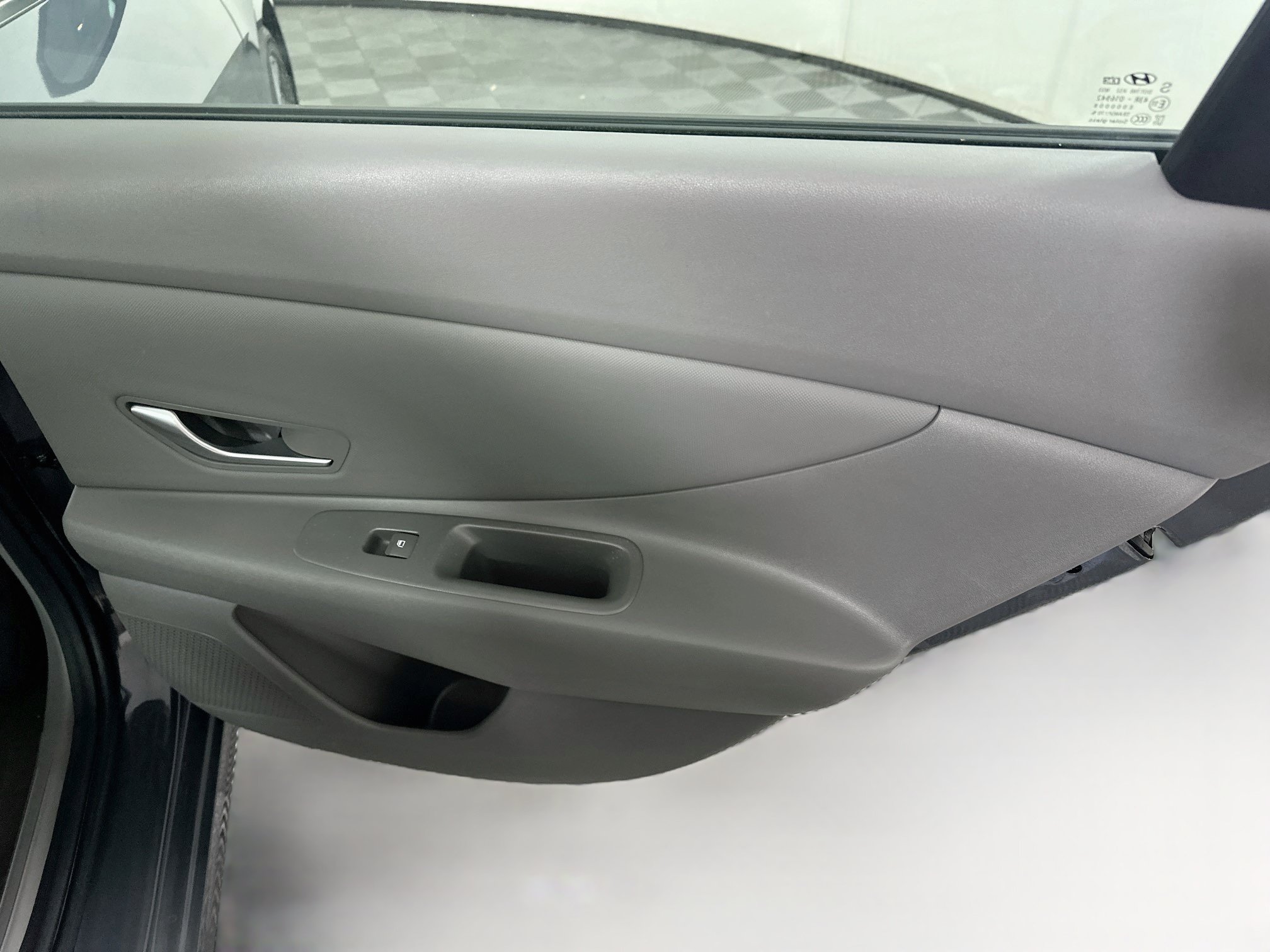 Used 2025 Hyundai Elantra SEL FWD image 30