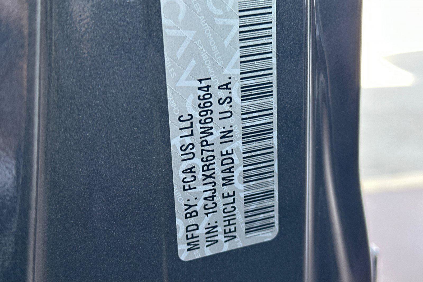 Used 2023 Jeep Wrangler Unlimited Rubicon 4xe image 37