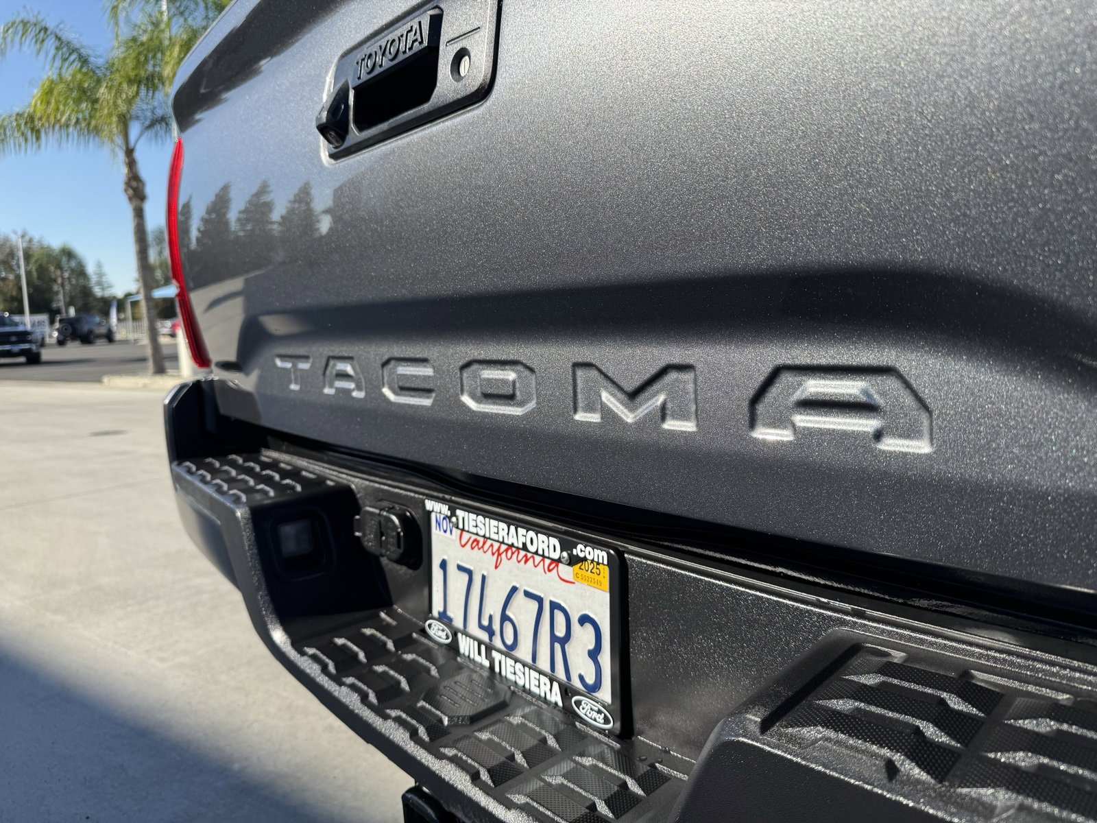 Used 2023 Toyota Tacoma SR image 11