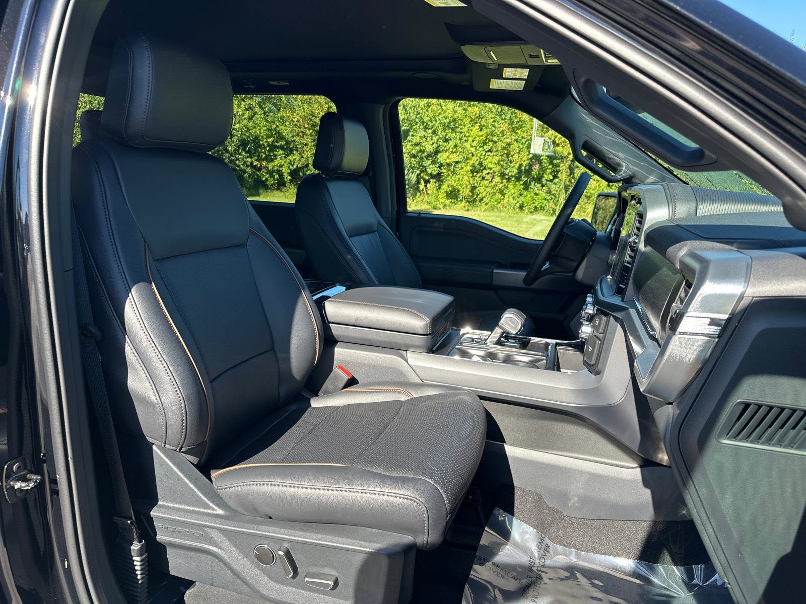 New 2025 Ford F150 Lariat image 28