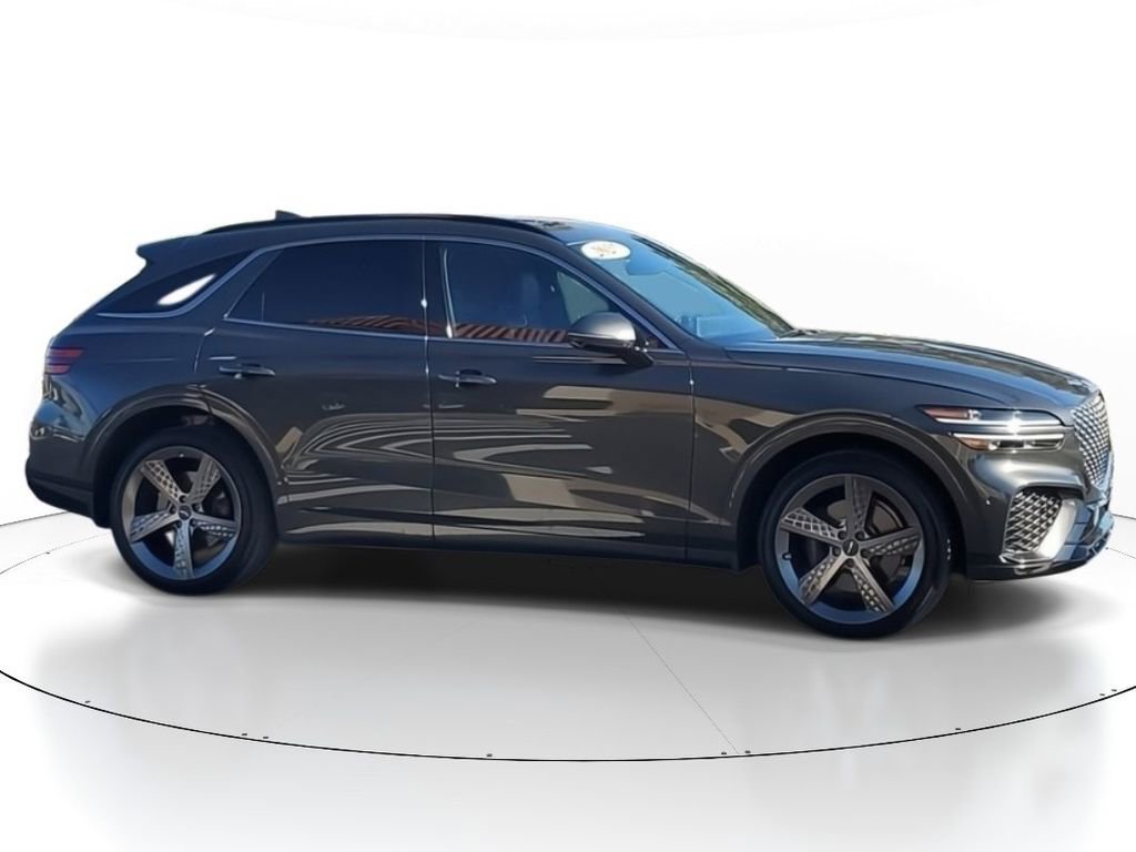 Used 2025 Genesis GV70 2.5T w/ Sport Prestige Package image 2